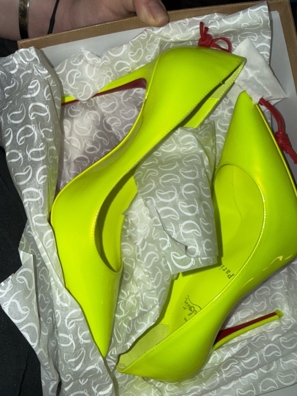Christian Louboutin Neon Yellow Patent Leather Pointed-Toe Pump with Red Sole - Picture 4 of 4